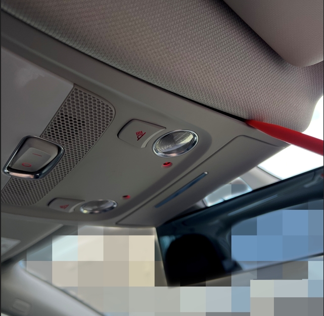 アウディA4アバント リアドライブレコーダー取り付け方法