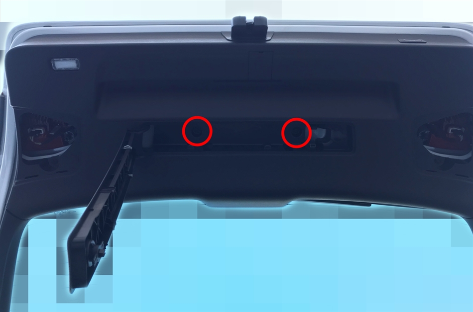 アウディA4アバント リアドライブレコーダー取り付け方法