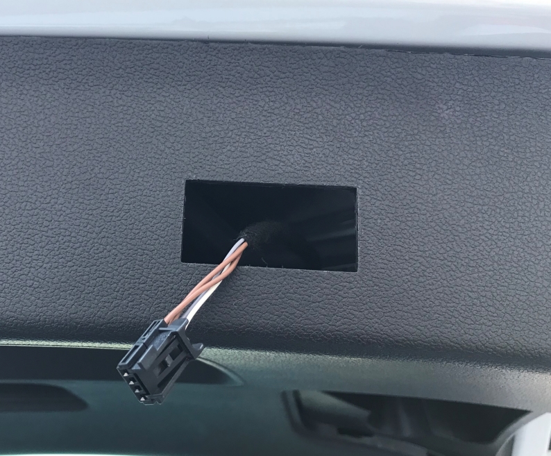 アウディA4アバント リアドライブレコーダー取り付け方法