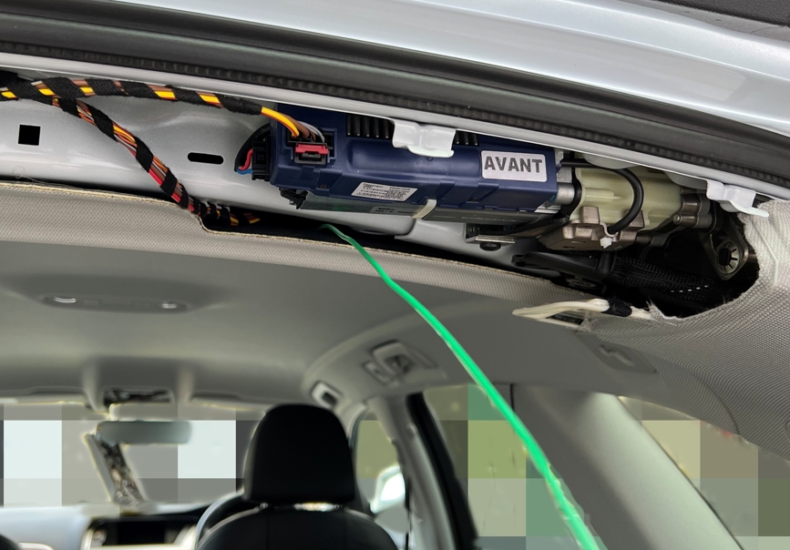 アウディA4アバント リアドライブレコーダー取り付け方法