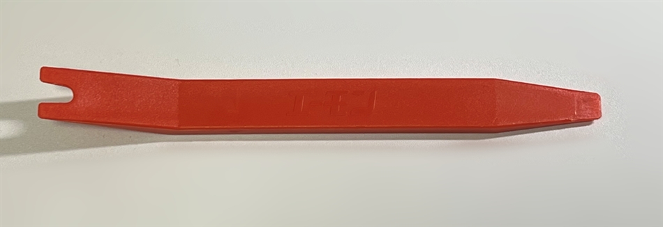 アウディA4アバント リアドライブレコーダー取り付け方法